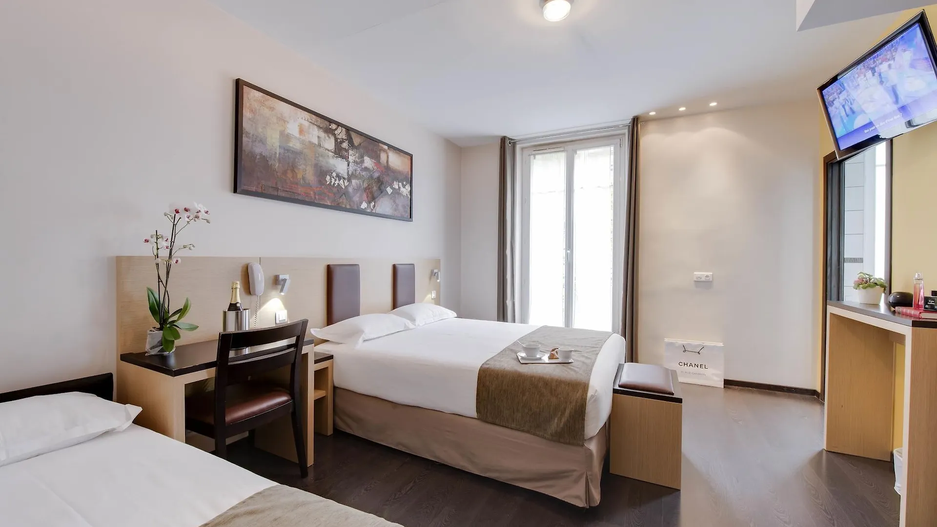 Source Hotel Paris