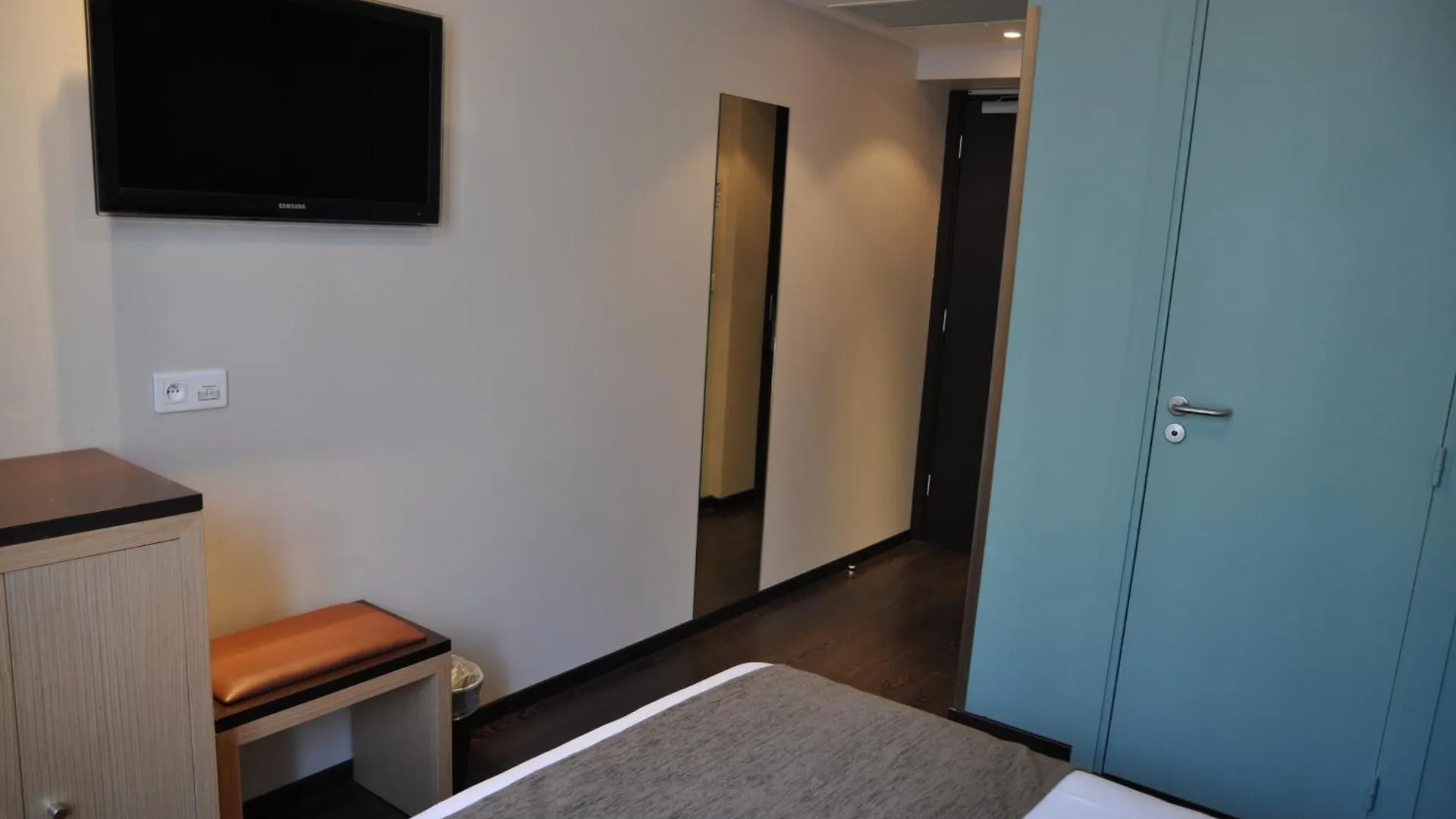 Source Hotel Paris