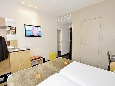 Source Hotel Paris 3*,  France